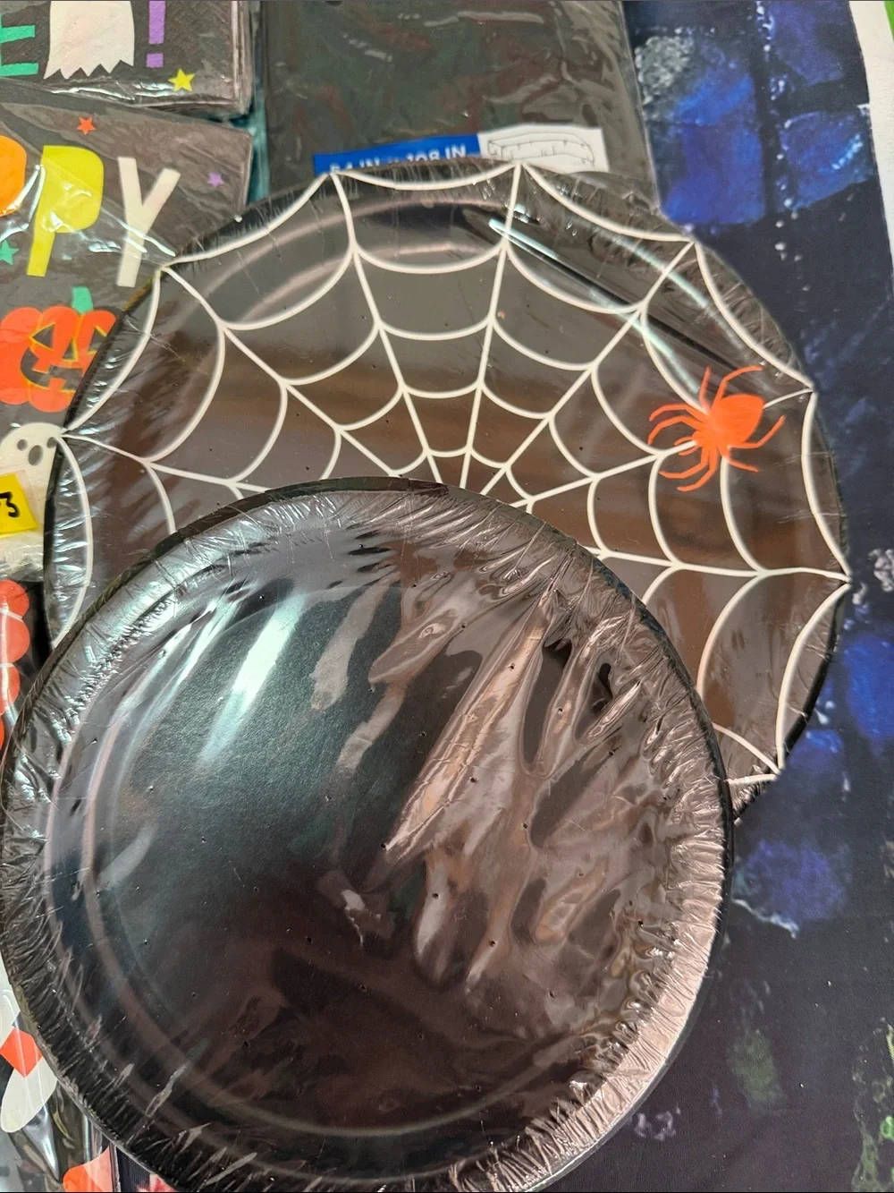 Halloween Party Supplies Kit - Black & Orange Tableware and Napkins